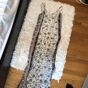 Gorgeous pattern maxi dress